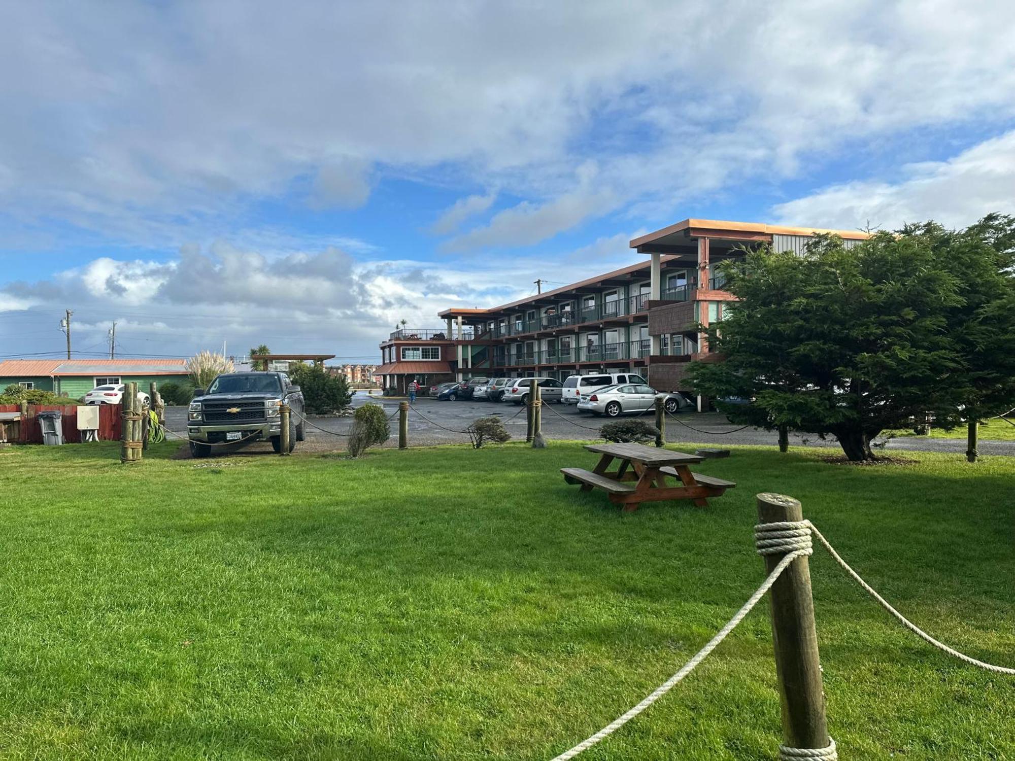 Westport Inn Exteriör bild